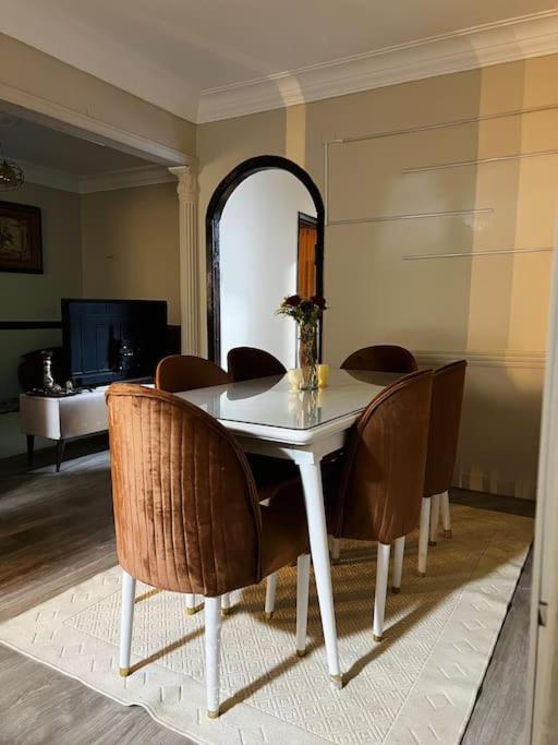 Apartment Lovely In Zamalek *