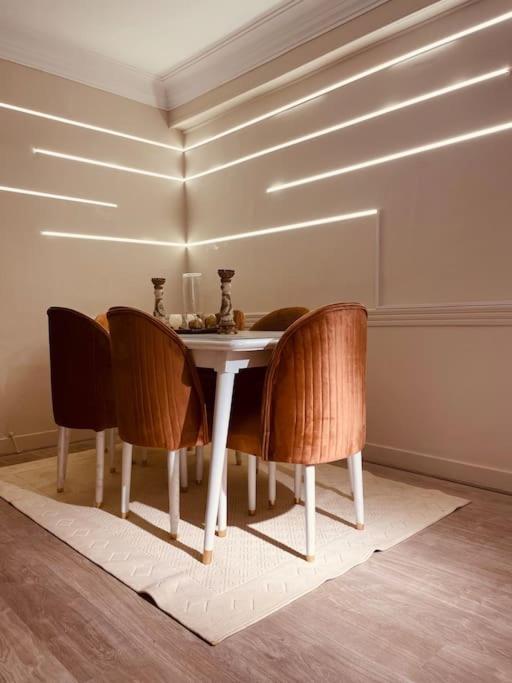 Apartment Lovely In Zamalek Cairo